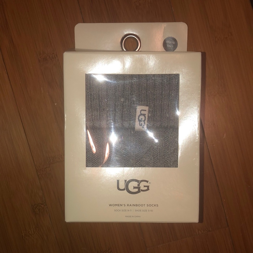 UGG women’s rain boot socks Gray New in box